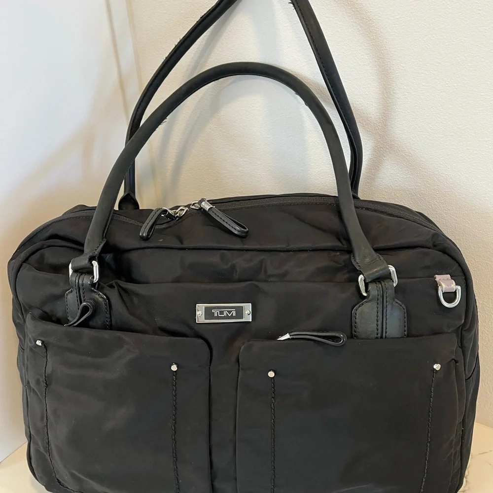 Tumi Cortina Large Tote travel carry bag Black